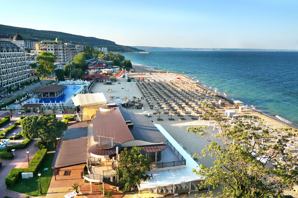 Ośrodek Słoneczny Brzeg Bułgaria panorama plaży i hoteli. Panoramiczny widok Słoneczny Brzeg Bułgaria.