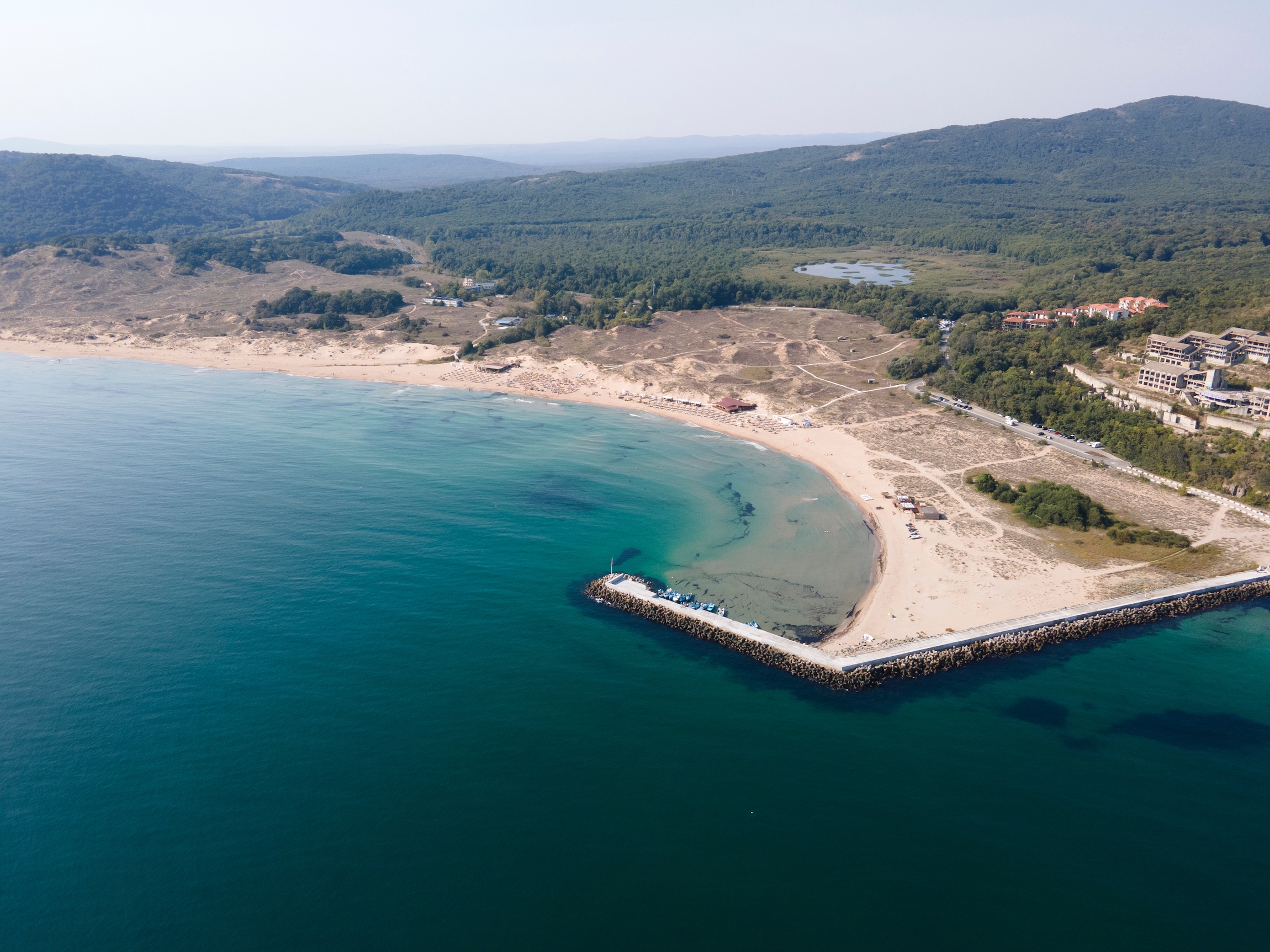 Niesamowity widok z powietrza na plażę Arkutino, Region Burgas, Bułgaria