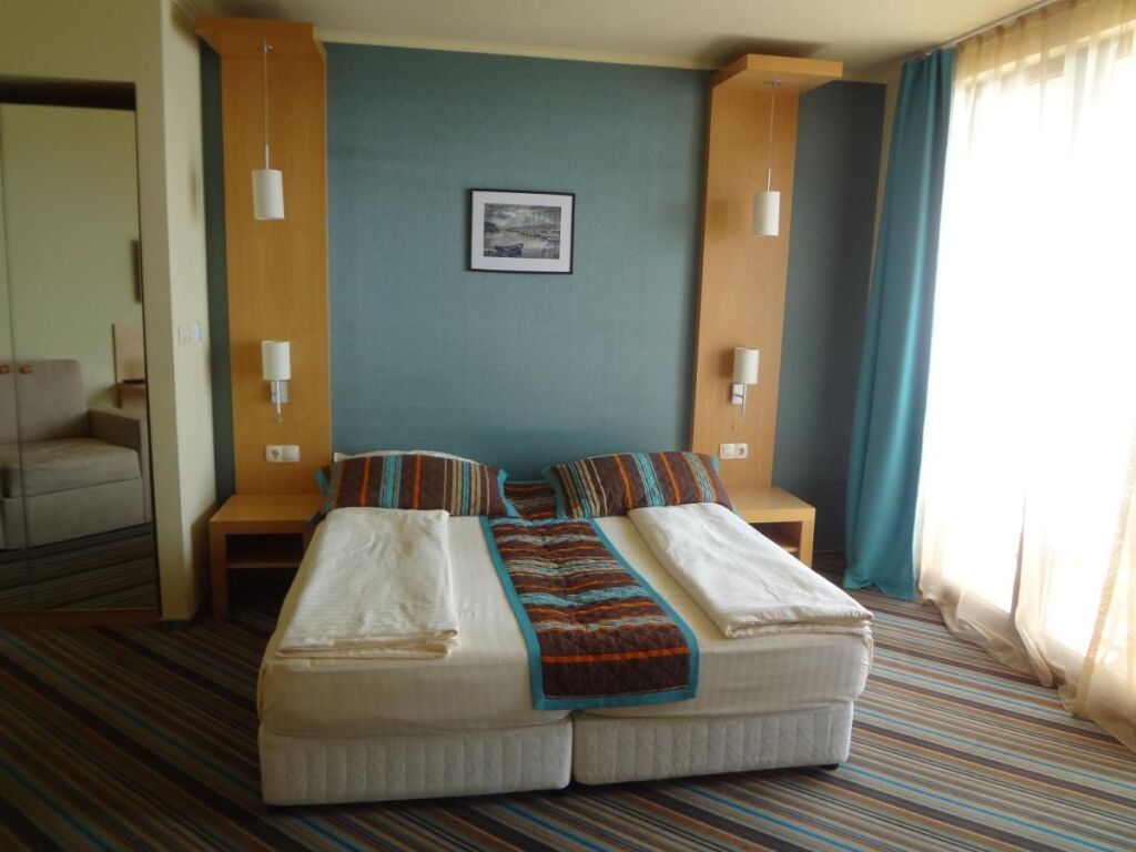  pokój w Hotel Mirage, fot. booking.com