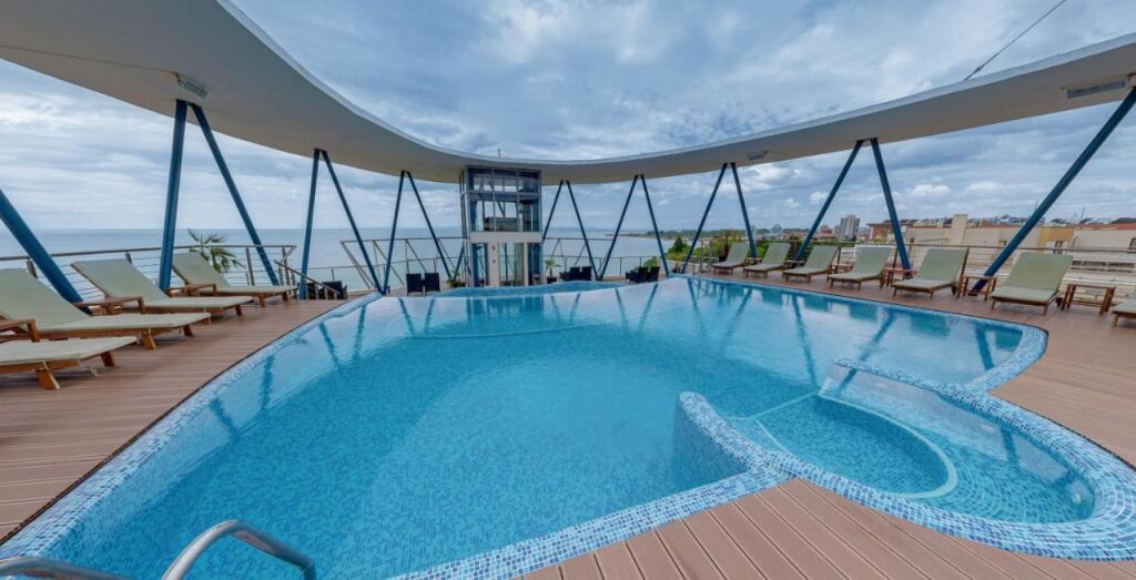   basen w Sol Marina Palace Hotel - All Inclusive, fot. booking.com