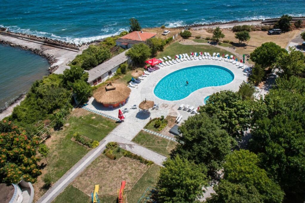 basen w Hotel Kremikovci, fot. booking.com